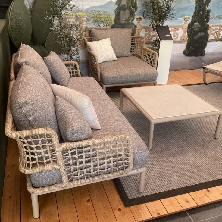Emu Saint Martin weaving 2-zits loungebank, loungestoel en salontafel - showmodellen met luxe buitenkussens