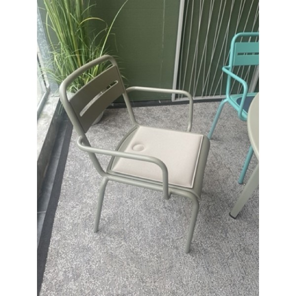 Emu magnetisch buitenkussen 39x37cm