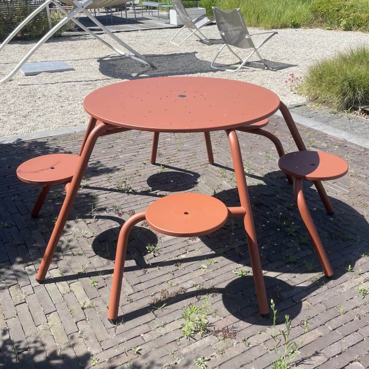 Extremis Virus 5-zit picknicktafel - showmodel Extremis Virus 5-zit picknicktafel - showmodel