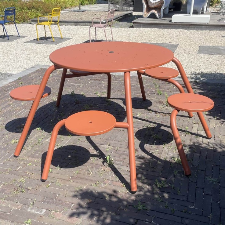 Extremis Virus 5-zit picknicktafel - showmodel Extremis Virus 5-zit picknicktafel - showmodel