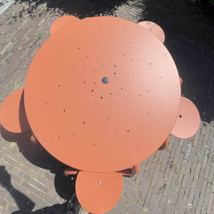 Extremis Virus 5-zit picknicktafel - showmodel Extremis Virus 5-zit picknicktafel - showmodel