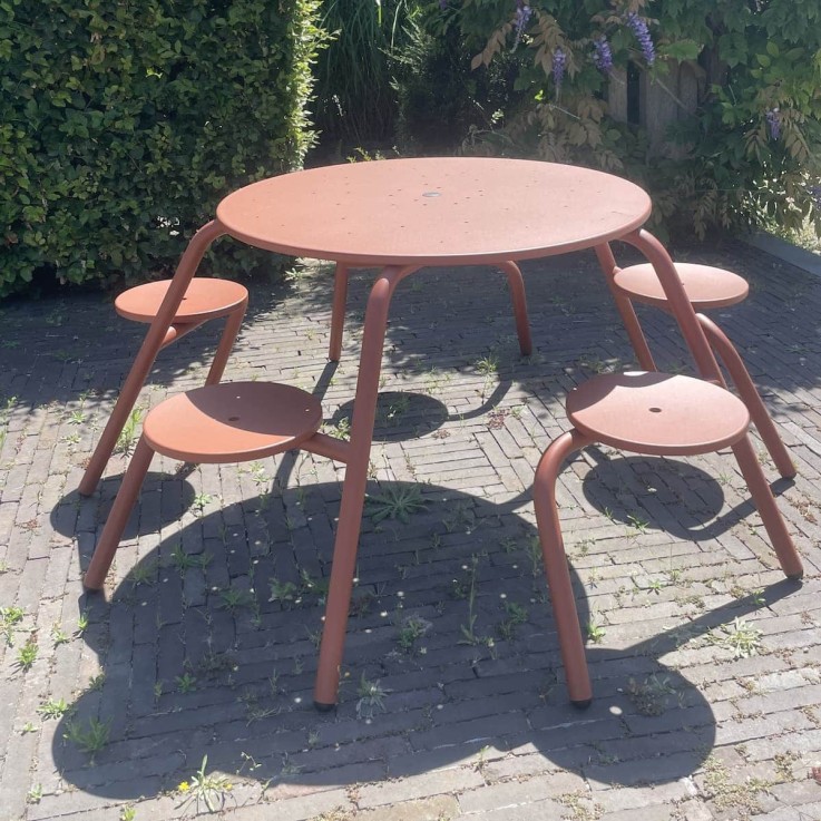 Extremis Virus 5-zit picknicktafel - showmodel Extremis Virus 5-zit picknicktafel - showmodel