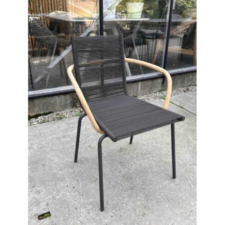 Cane-line Sidd diningstoel met armleuningen (1 stuk) Cane-line Sidd diningstoel met armleuningen (1 stuk)